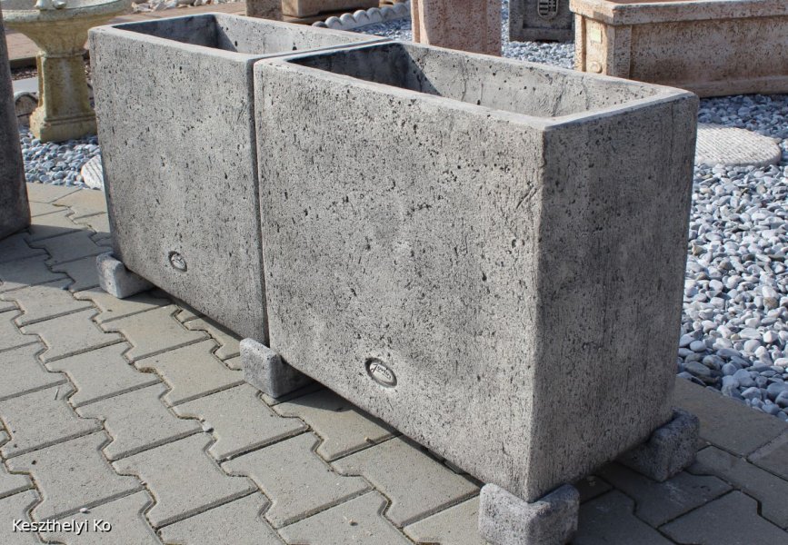 kö virágtartók,beton virágtartók,kaspó,balkonláda,virágláda,virágtartó,kaspó